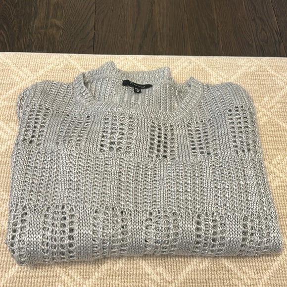 Cute (barely worn if ever) sweater. - Picture 3 of 3